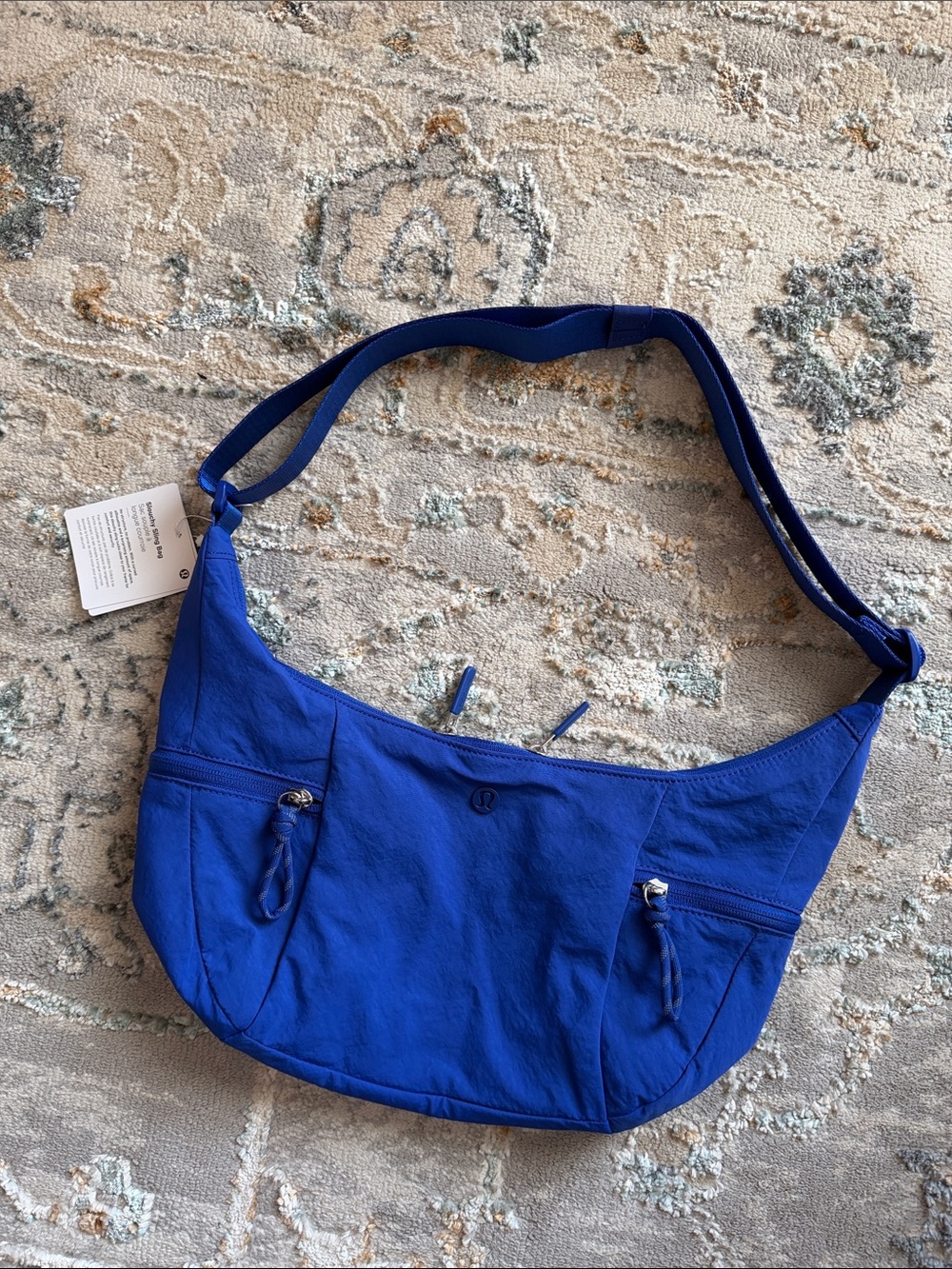 Lululemon slouchy sling bag 6L